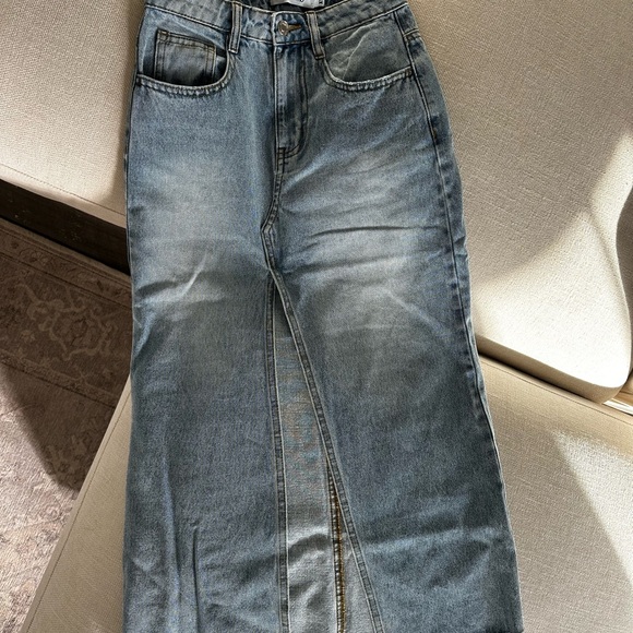 PARKE Light Blue Denim Midi long Skirt with Front Slit - Picture 7 of 7